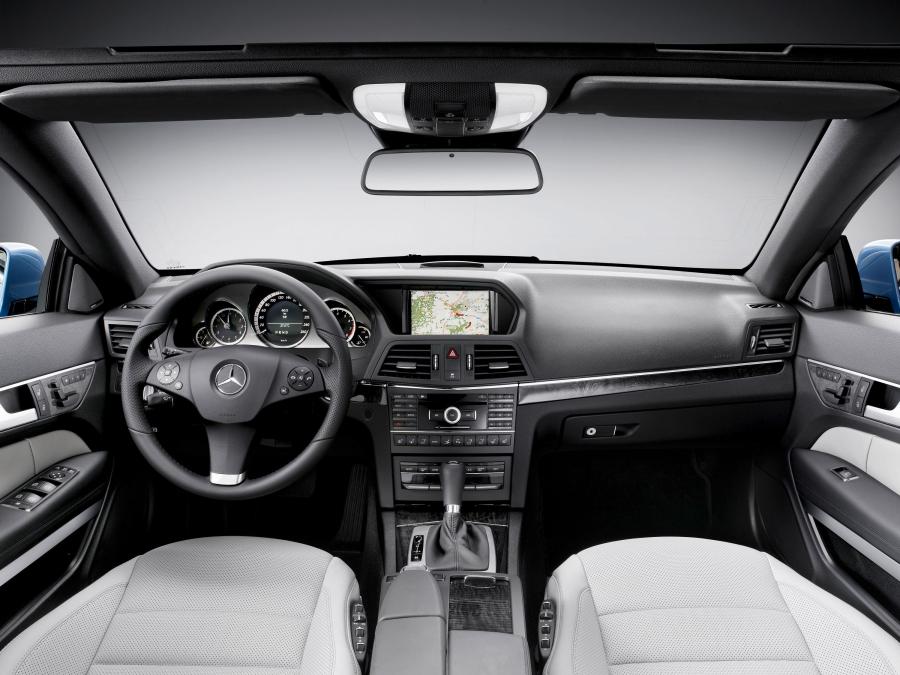  Mercedes-Benz E-Class Cabriolet 2010 года  (фото 4 из 143)